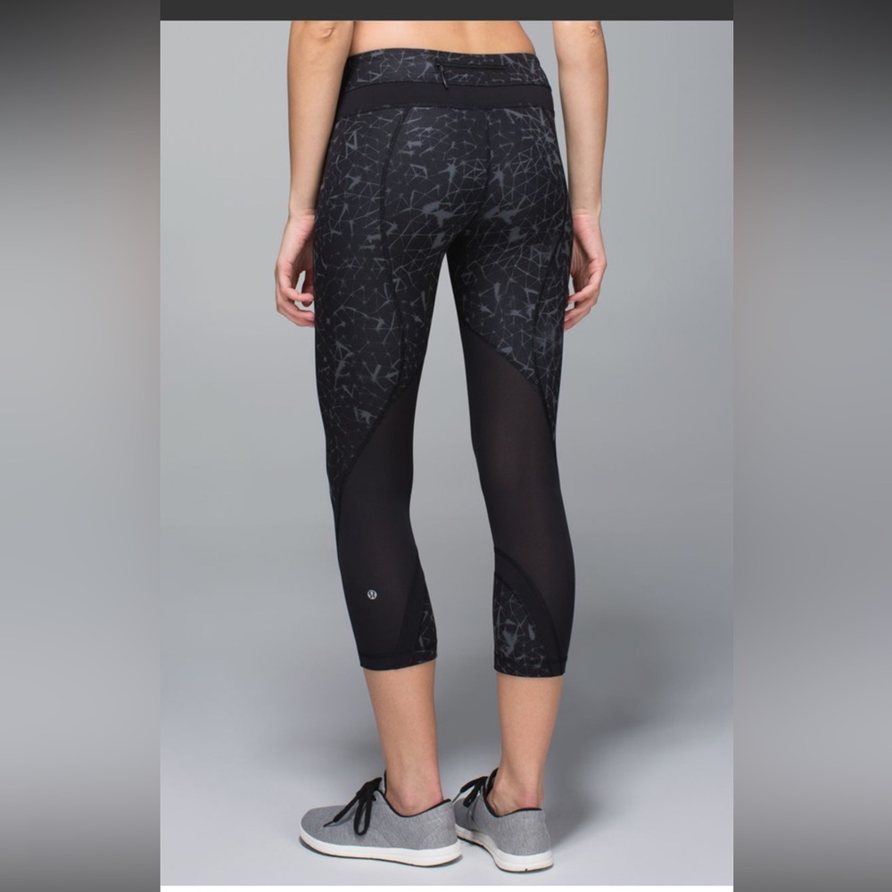 Lululemon Run: Inspire Crop II